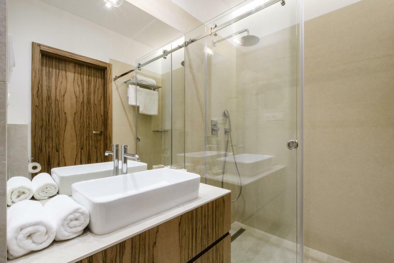 Luxlux Apartments Afara Варшава Экстерьер фото